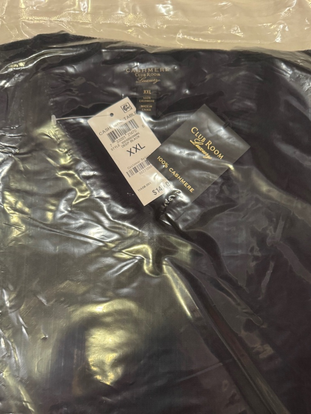 Men’s XXL cashmere sweater, black, brand new, v-neck